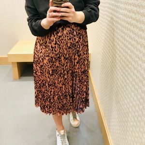 Evereve pleated midi skirt